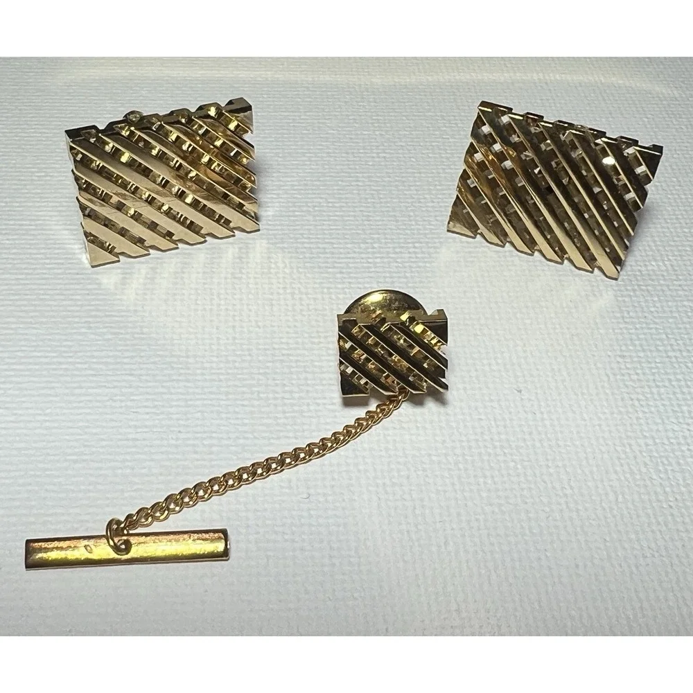 Men's‎ Vintage New In Box Prince Robale Timeless Gold Tone Cuff Links & Tie Pin